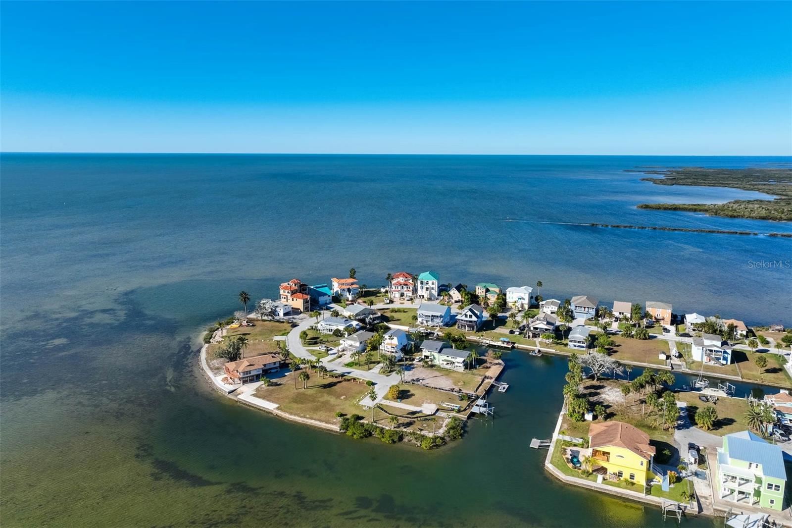 DRIFTWOOD ISLES - Land