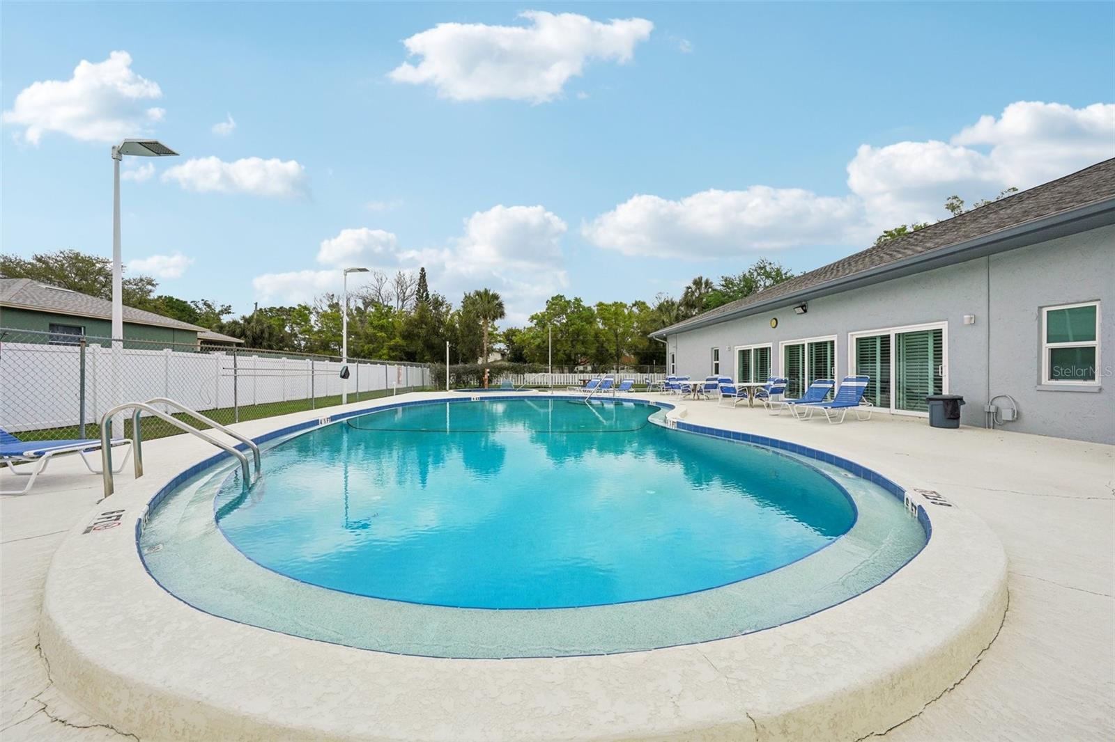 SANDALWOOD THE CONDO - Residential