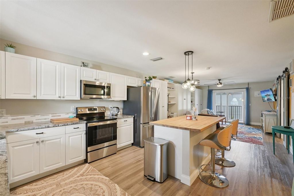 Photo of 10800 Us Highway 19 N #206, Pinellas Park, FL 33782 (MLS # TB8487253)