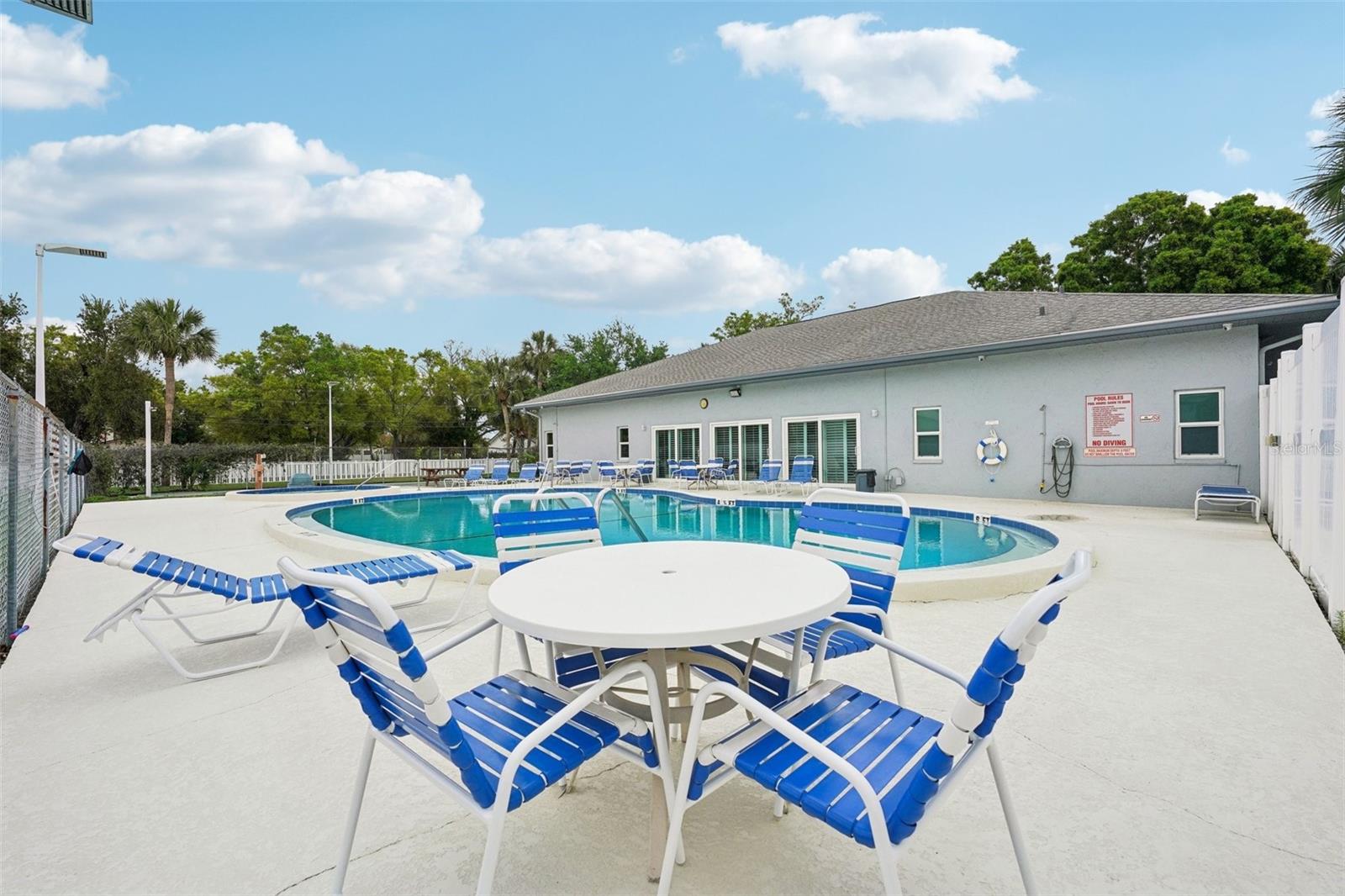 SANDALWOOD THE CONDO - Residential