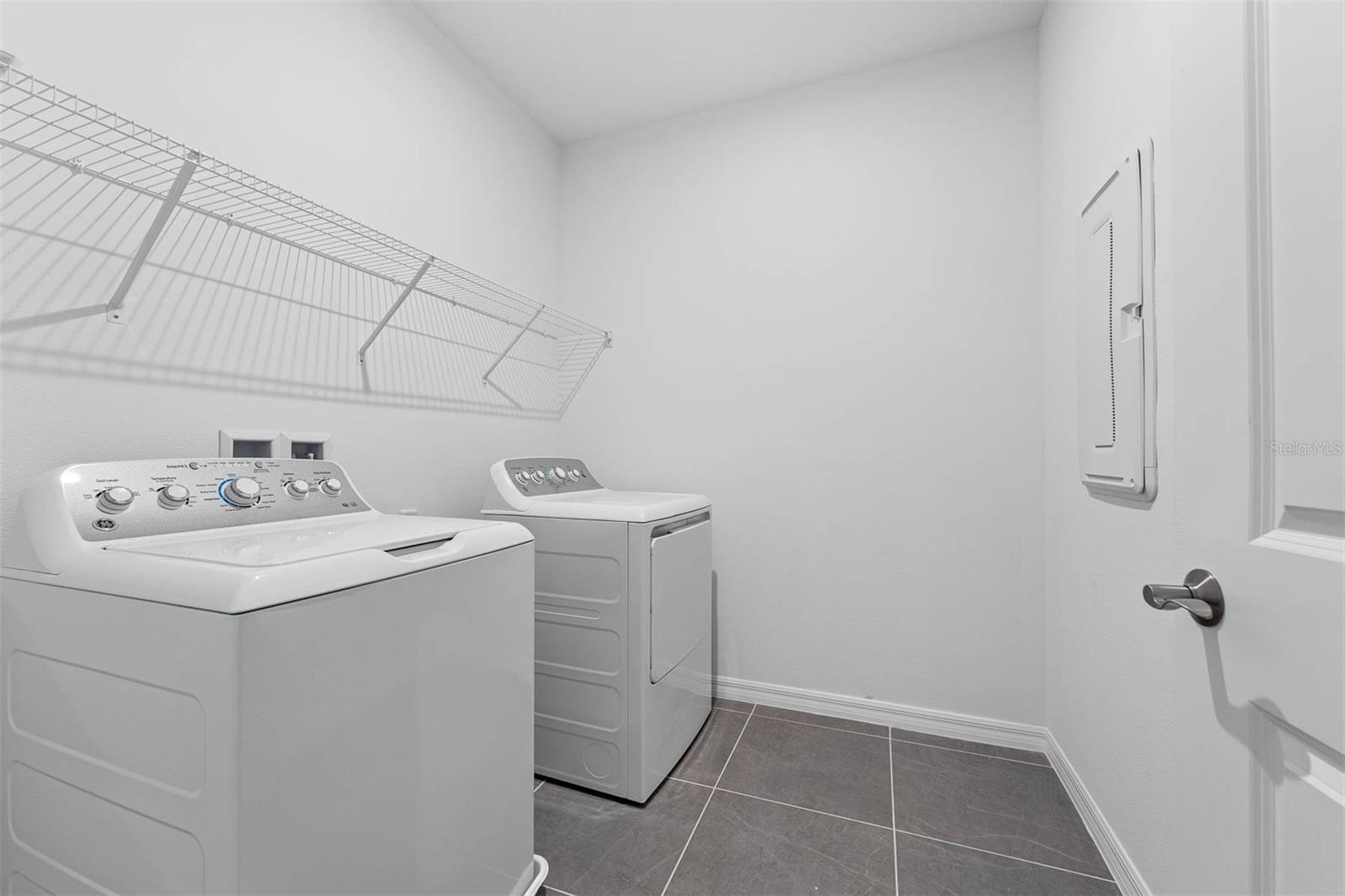 AVALON PARK WEST - Residential