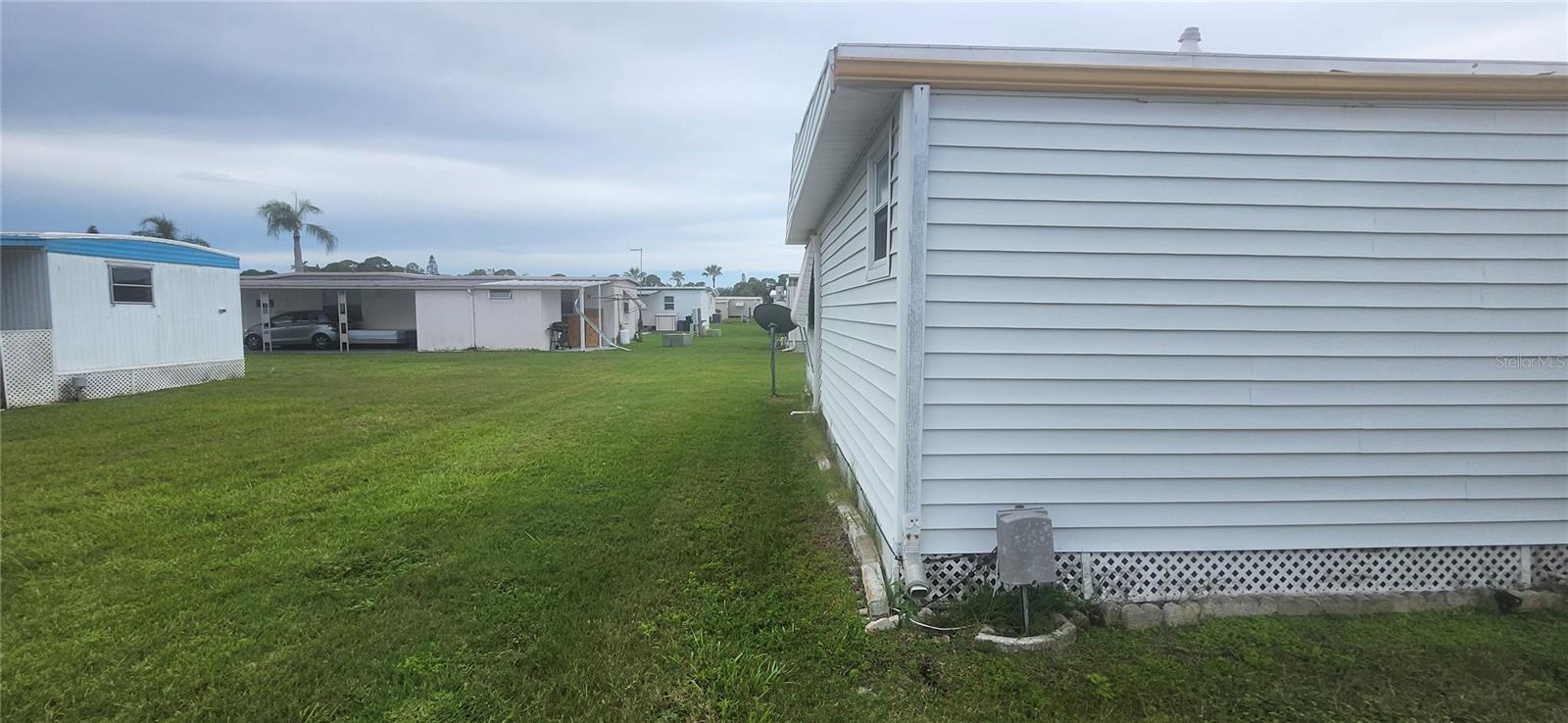 SENATE MANOR UNREC - Residential