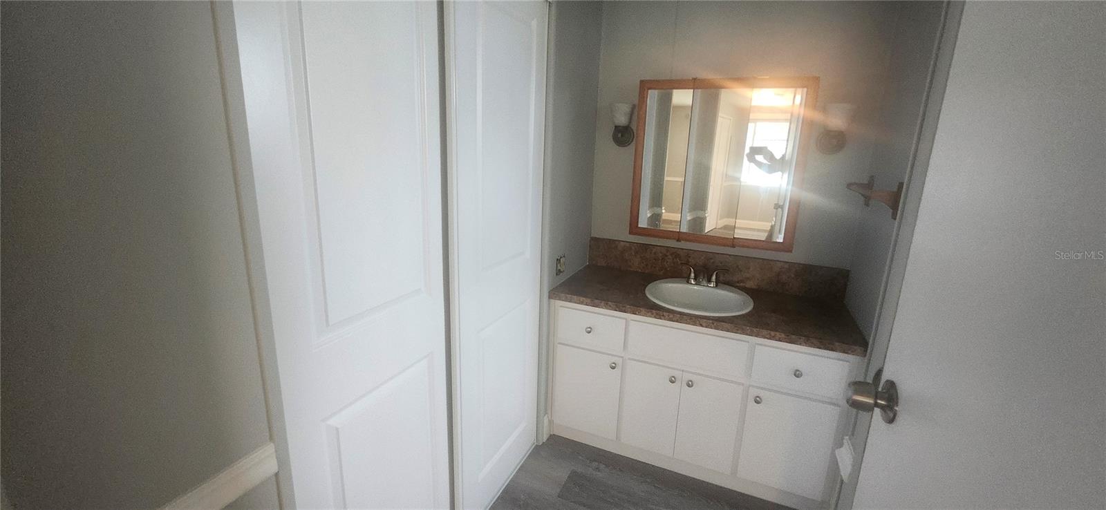 SENATE MANOR UNREC - Residential