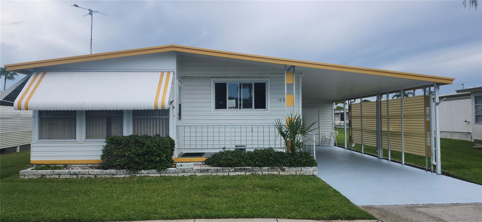 SENATE MANOR UNREC - Residential