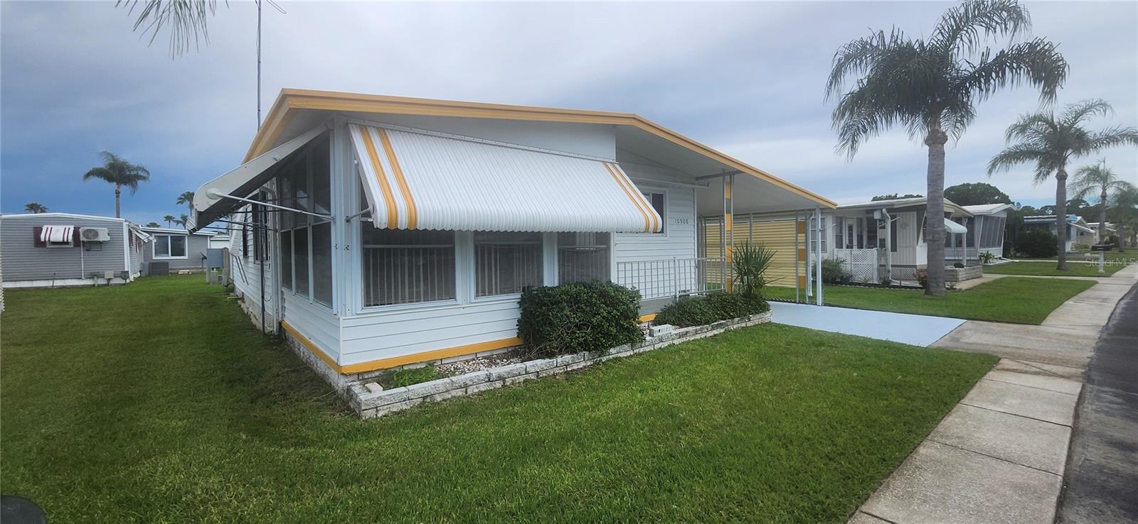 SENATE MANOR UNREC - Residential