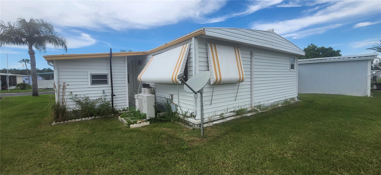 SENATE MANOR UNREC - Residential