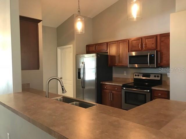 CLERMONT COLLEGE PARK PH 02B LT 181 PB - Residential Lease