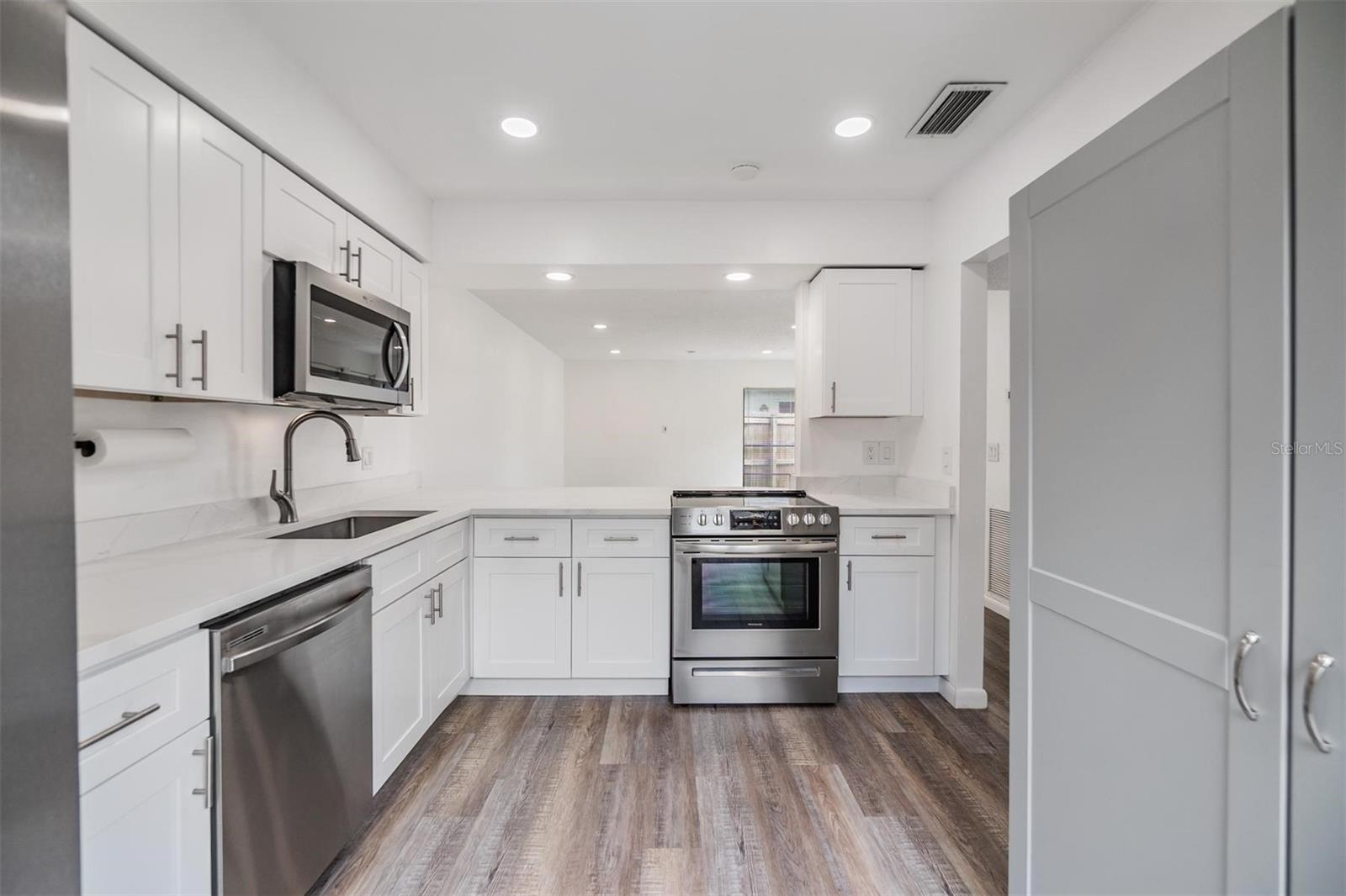 ROSEMOUNT VILLAGE UNIT III - Residential