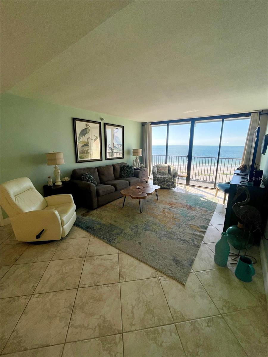 LIGHTHOUSE TOWERS CONDO - Residential Lease
