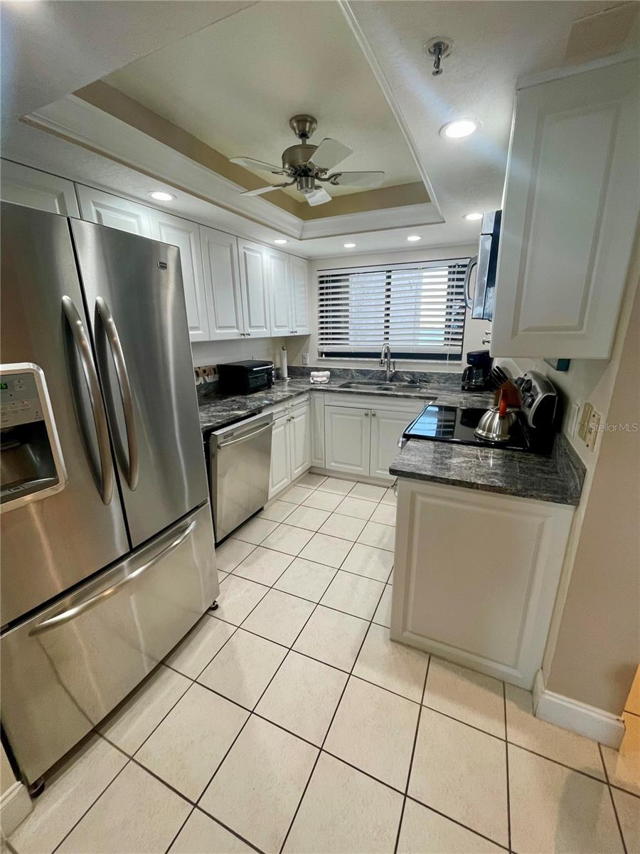 LIGHTHOUSE TOWERS CONDO - Residential Lease