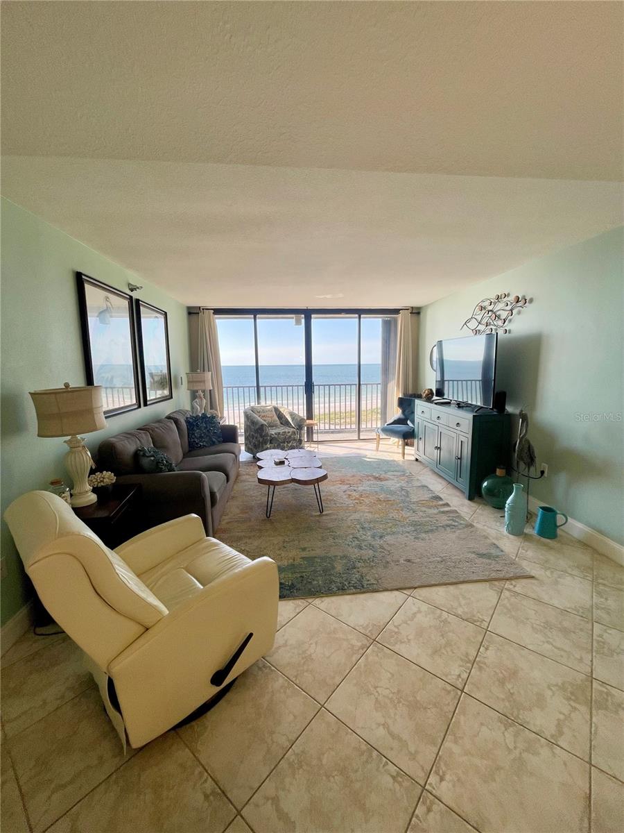 LIGHTHOUSE TOWERS CONDO - Residential Lease