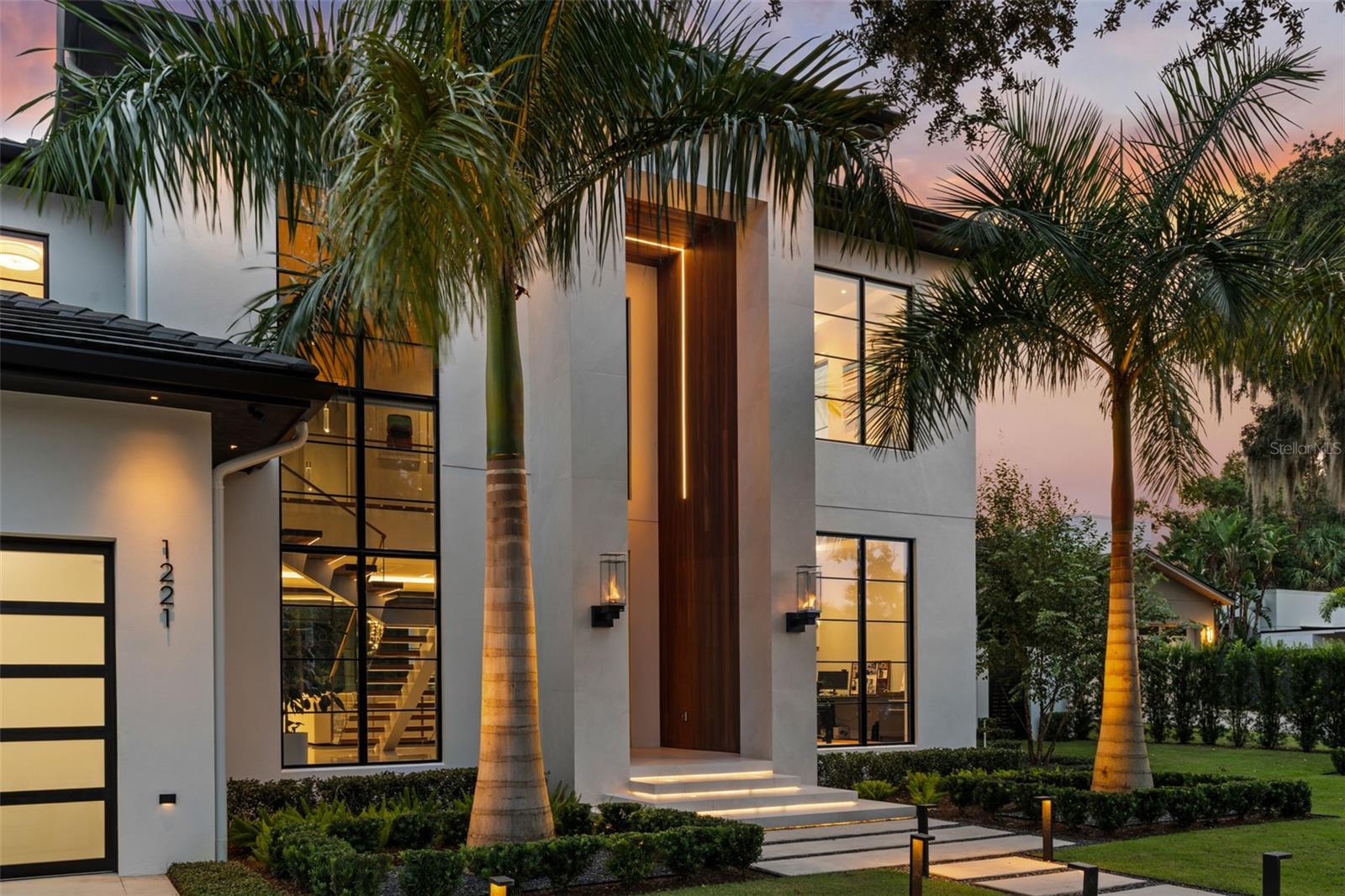 1221 RICHMOND ROAD