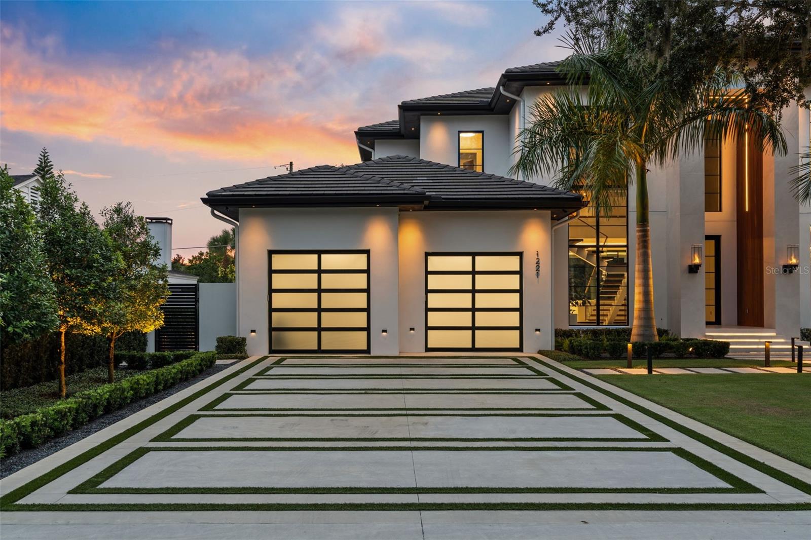 1221 RICHMOND ROAD