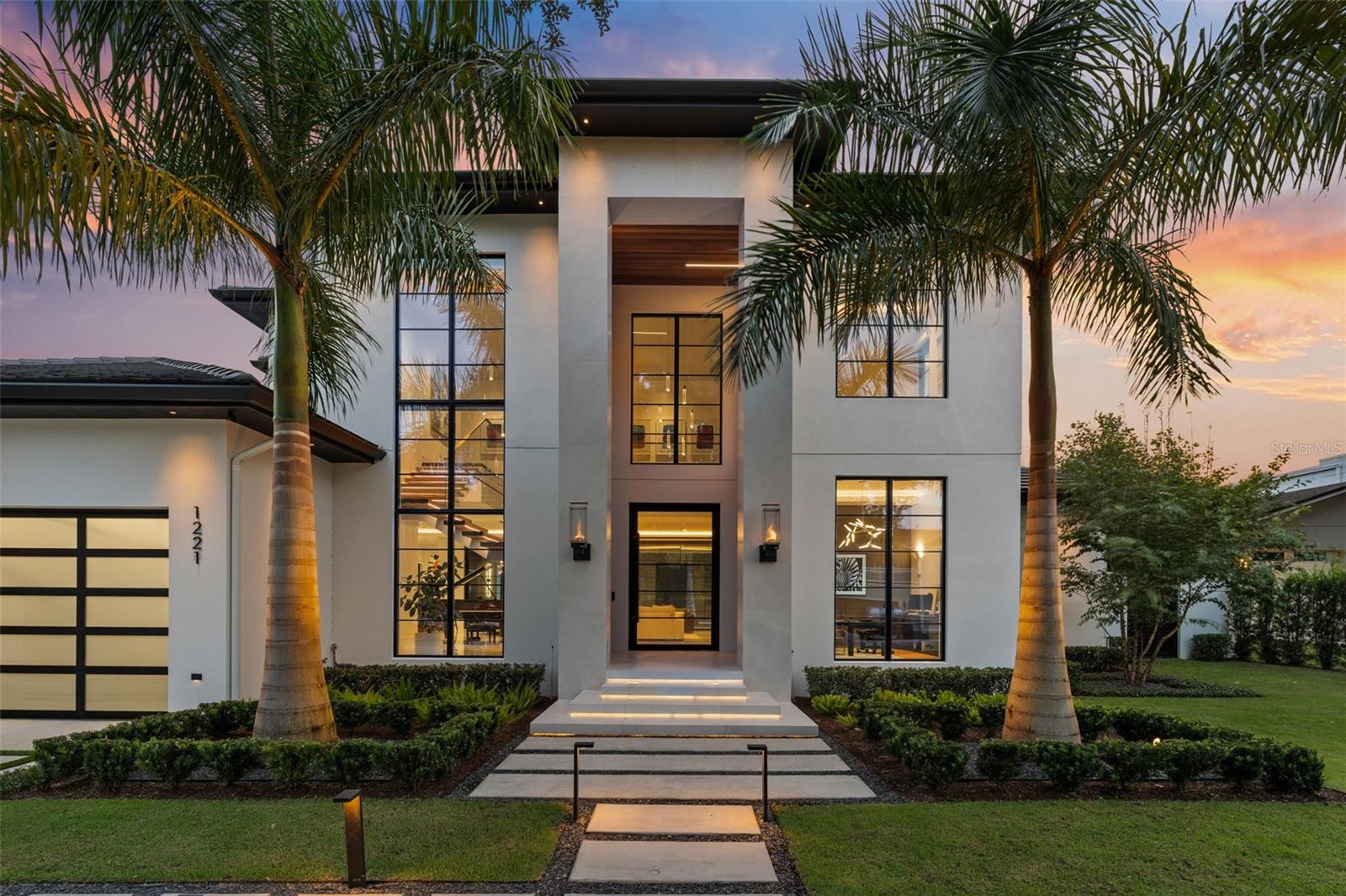 1221 RICHMOND ROAD