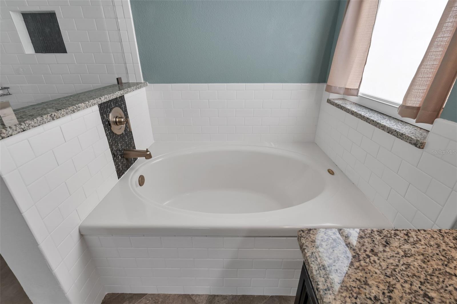 MIRABELLA - Residential