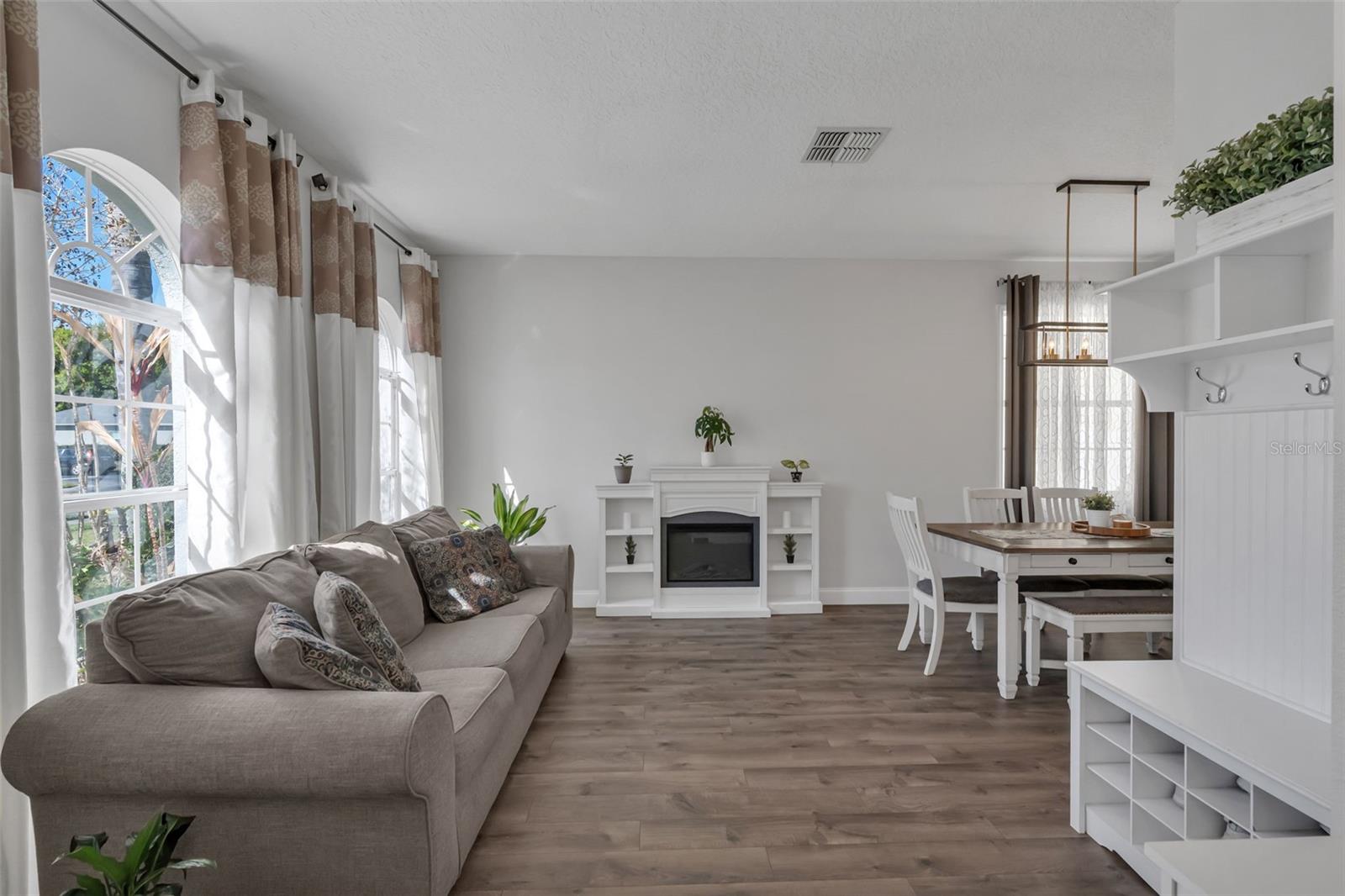 MIRABELLA - Residential