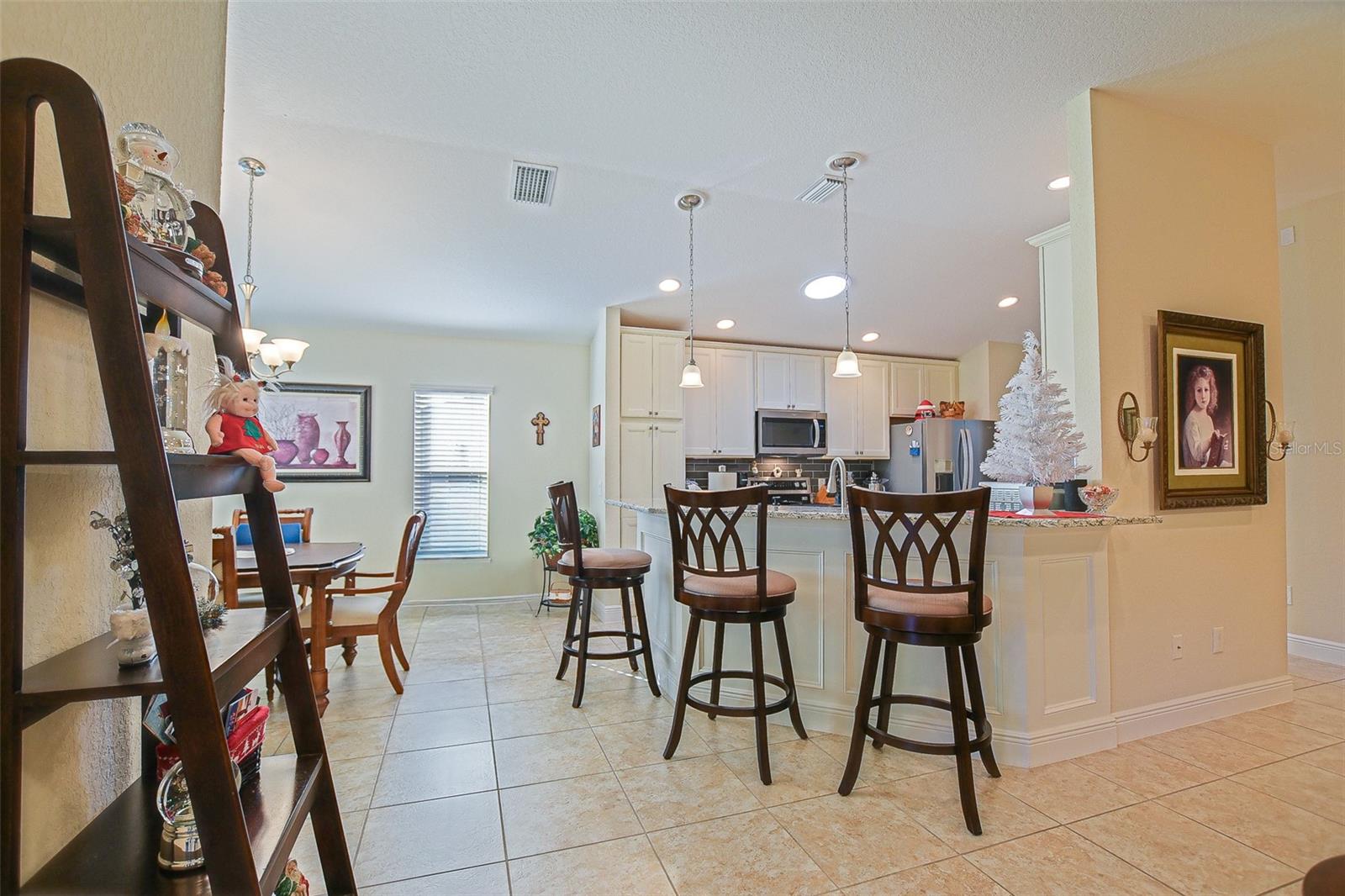 LAKESIDE LANDINGS - Residential