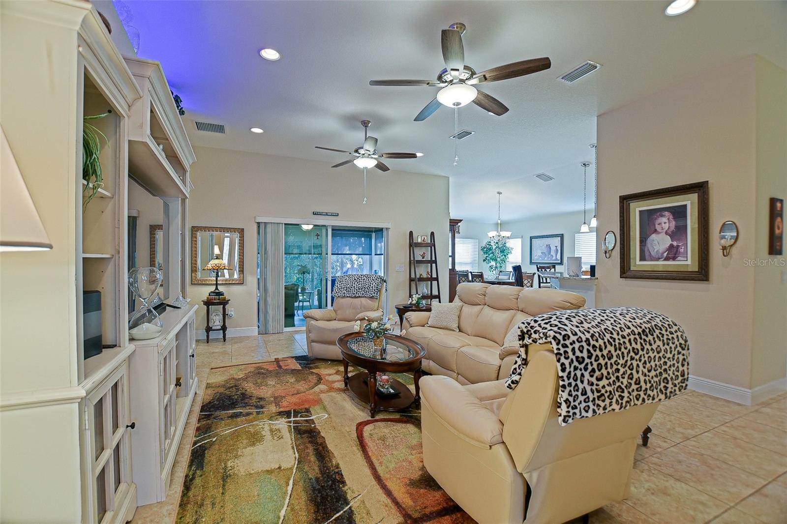 LAKESIDE LANDINGS - Residential