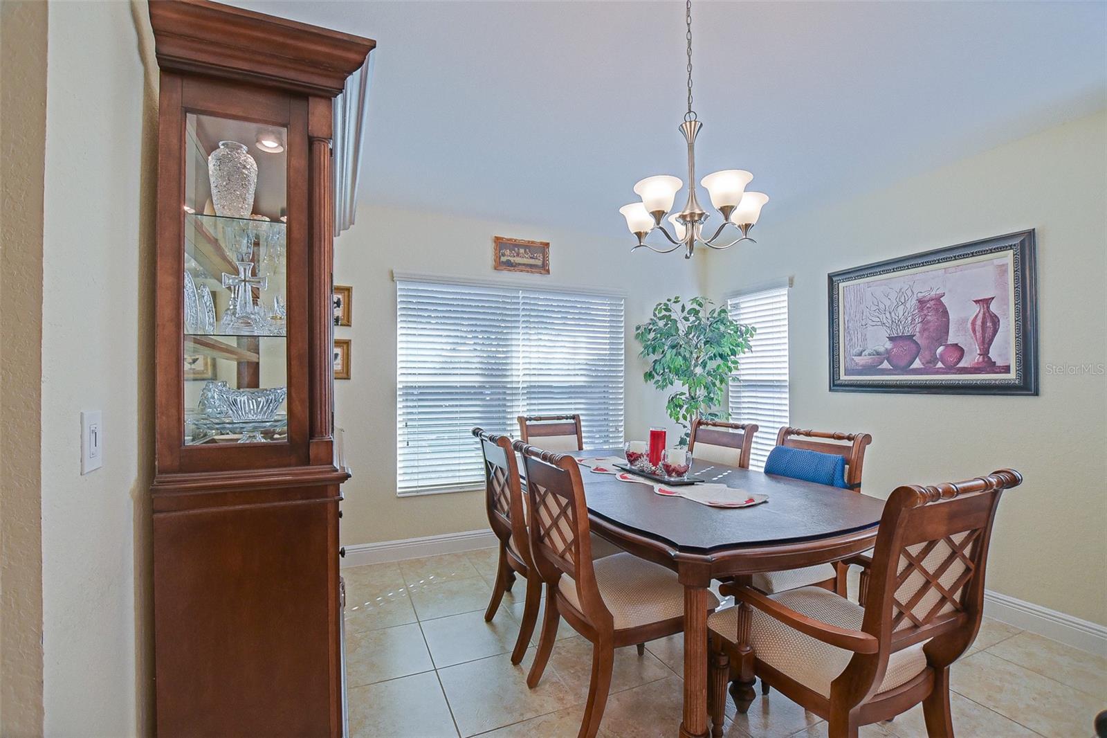 LAKESIDE LANDINGS - Residential