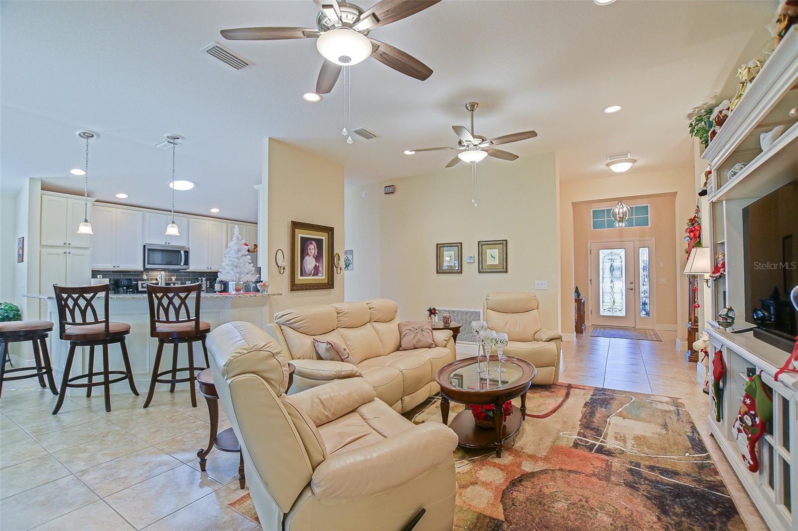 LAKESIDE LANDINGS - Residential