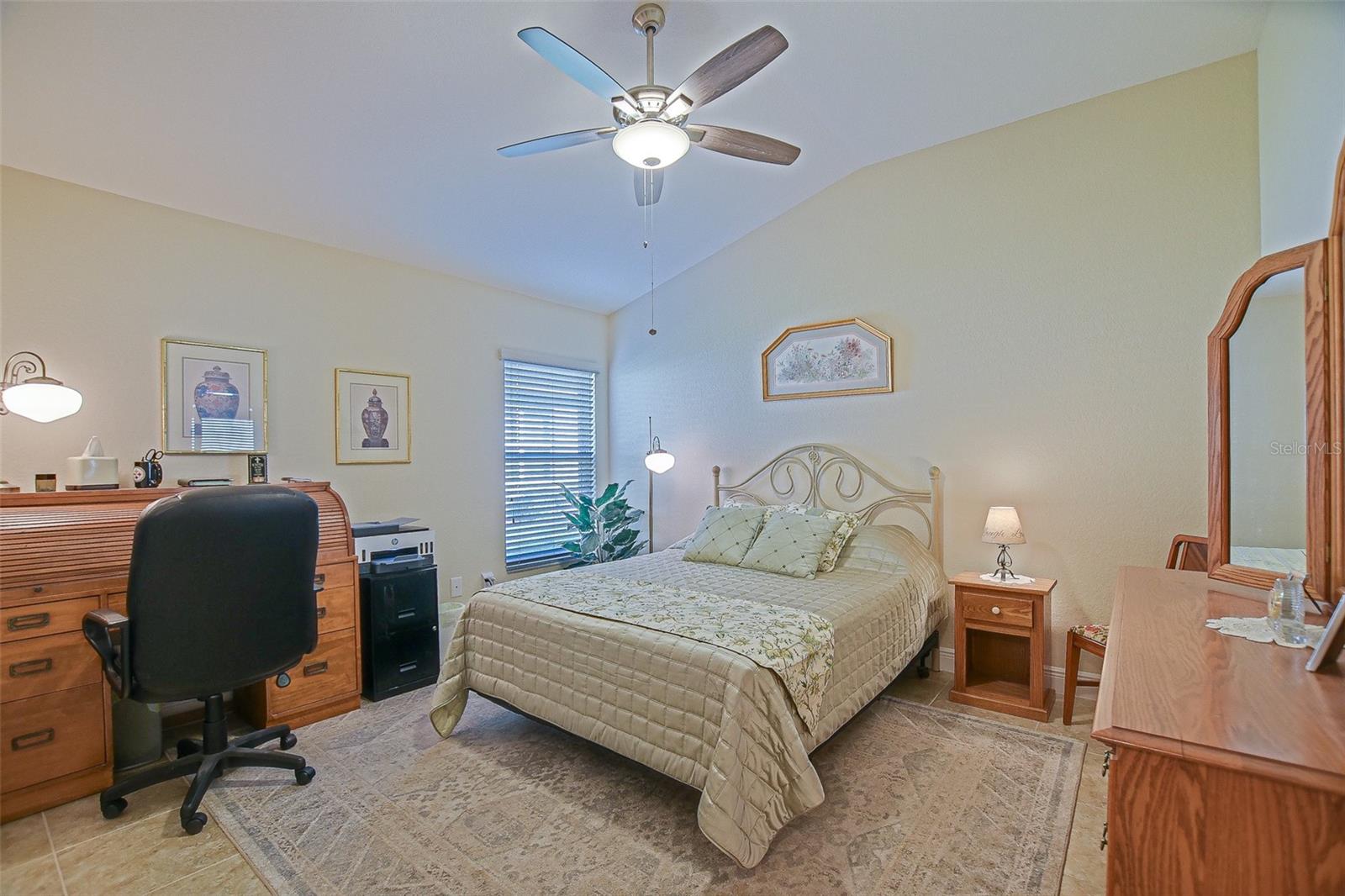 LAKESIDE LANDINGS - Residential