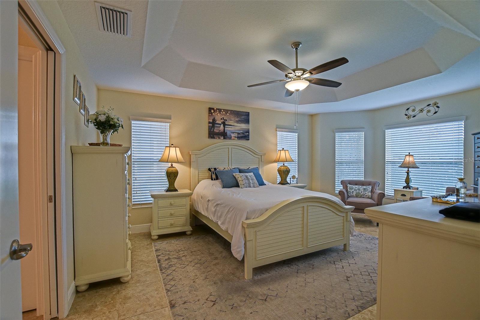 LAKESIDE LANDINGS - Residential