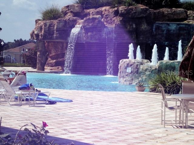 LAKESIDE LANDINGS - Residential