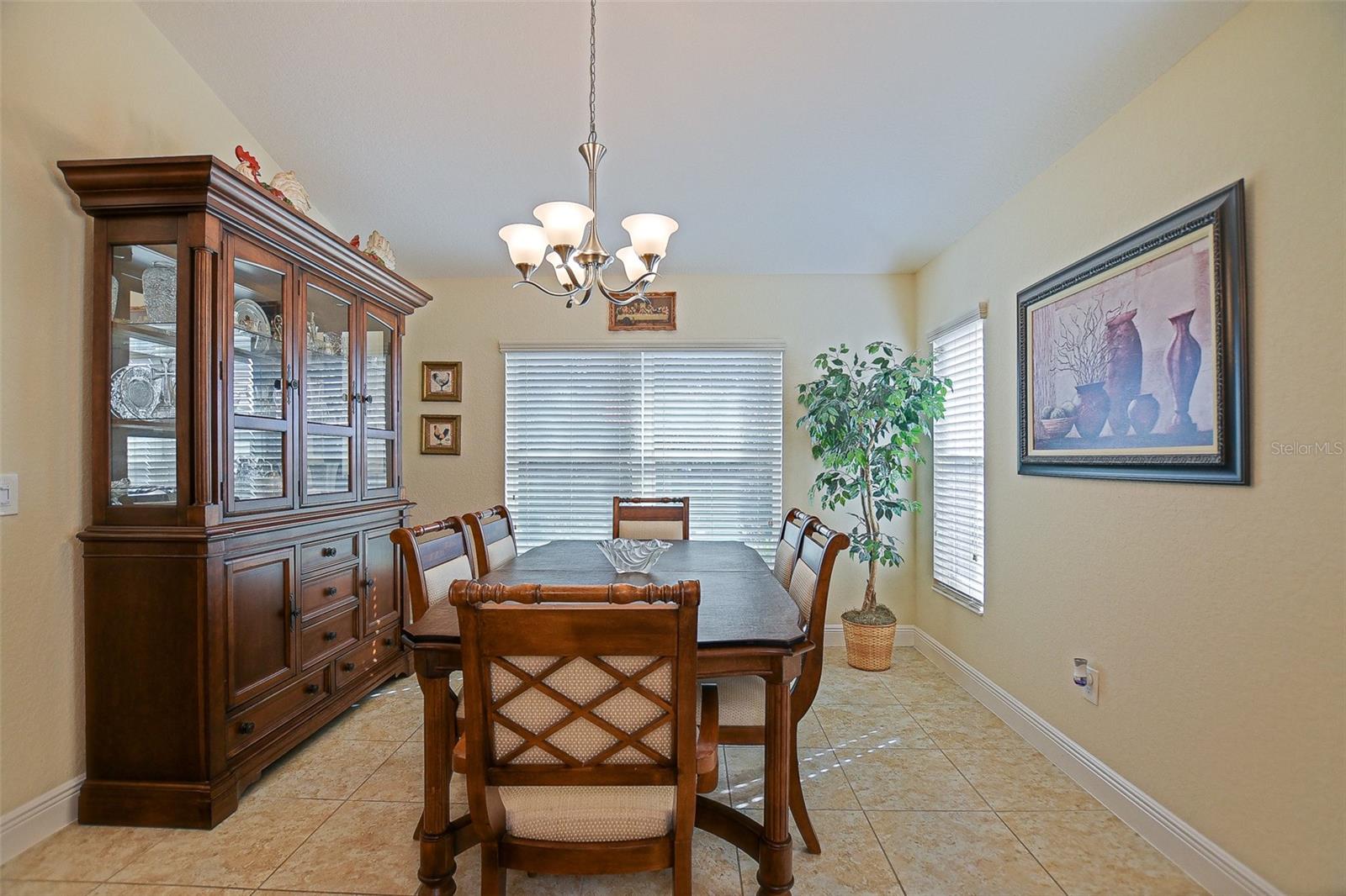 LAKESIDE LANDINGS - Residential