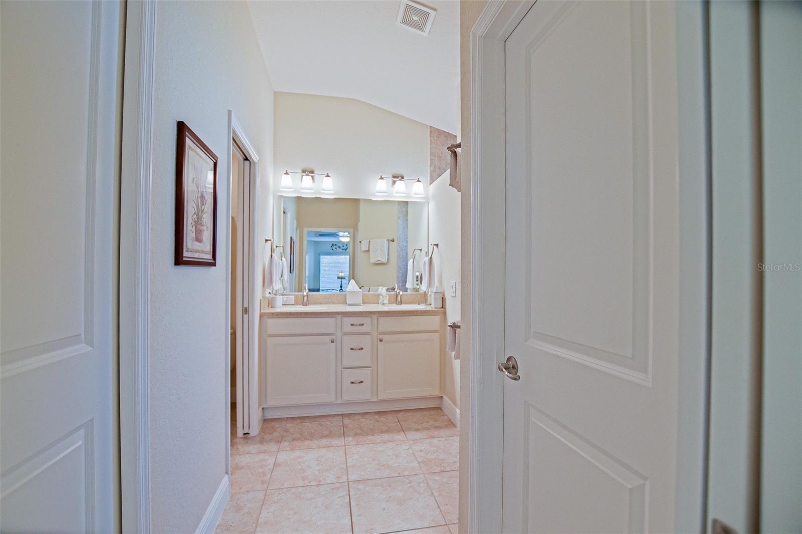 LAKESIDE LANDINGS - Residential