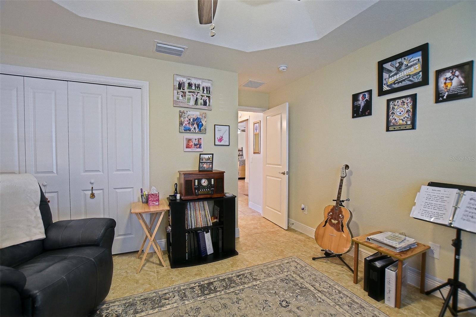 LAKESIDE LANDINGS - Residential