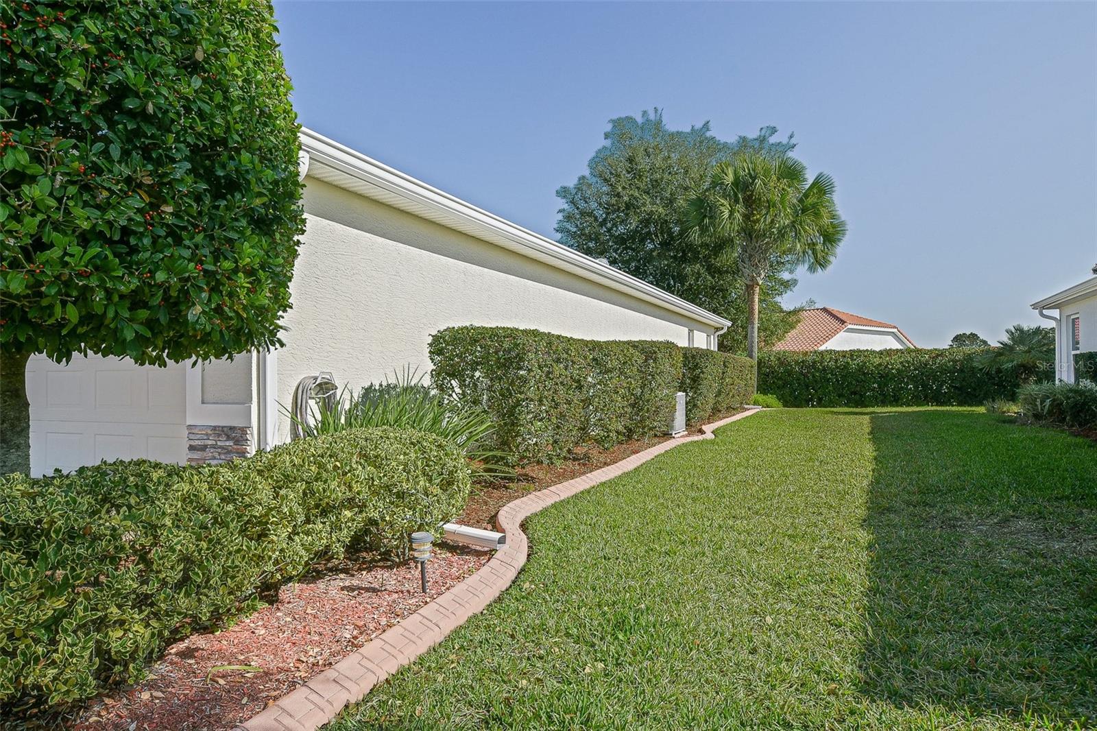 10158 JULIA ISLES AVENUE