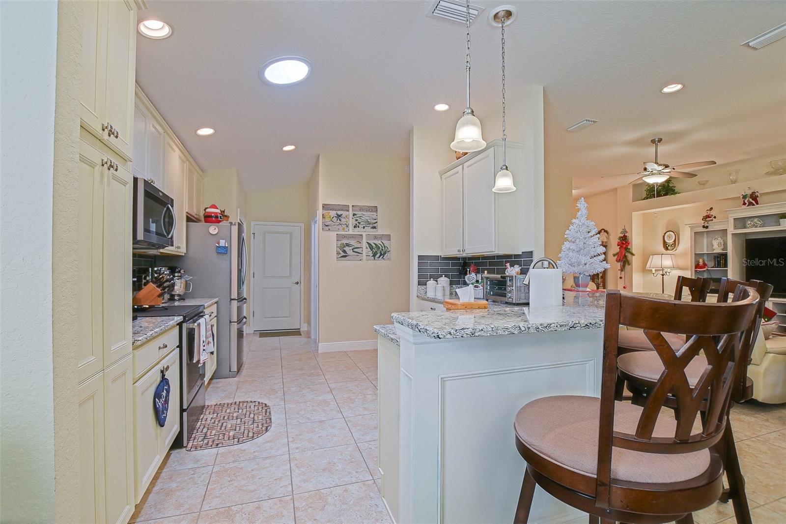 LAKESIDE LANDINGS - Residential