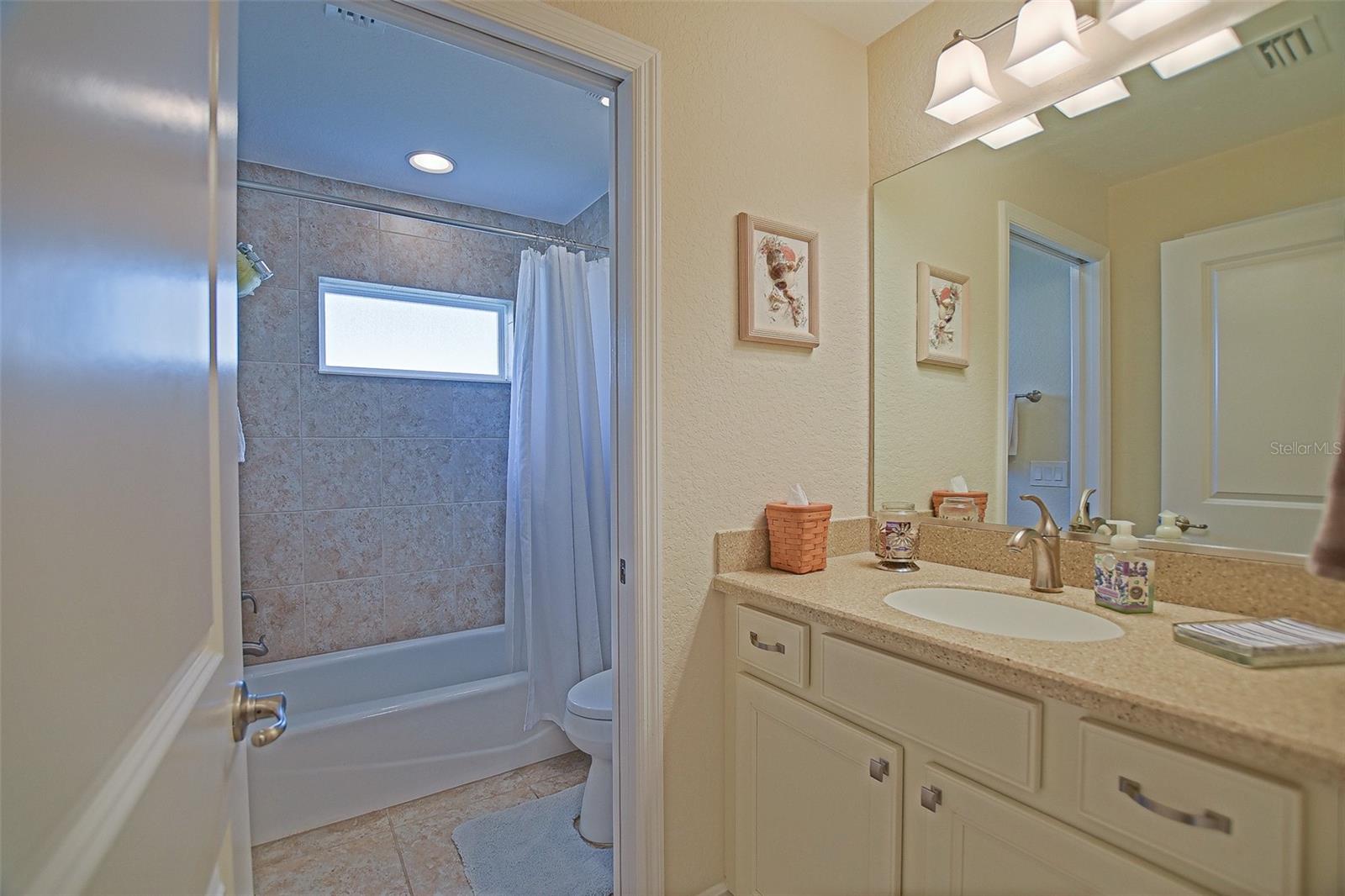 LAKESIDE LANDINGS - Residential