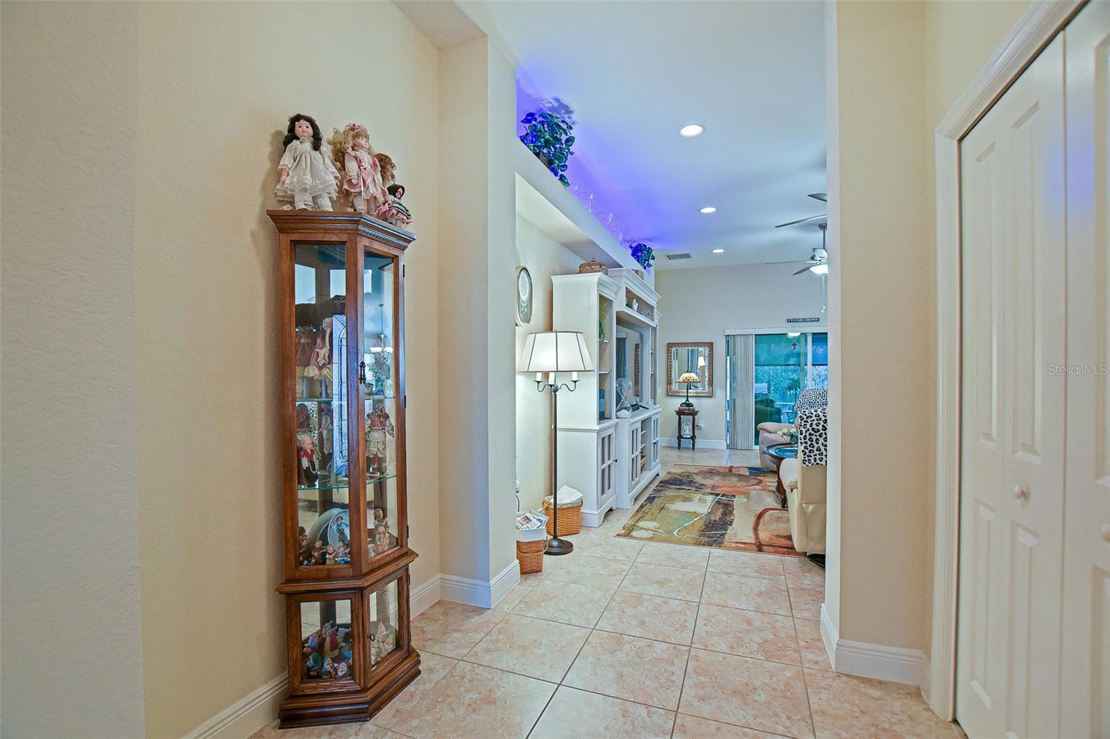 LAKESIDE LANDINGS - Residential