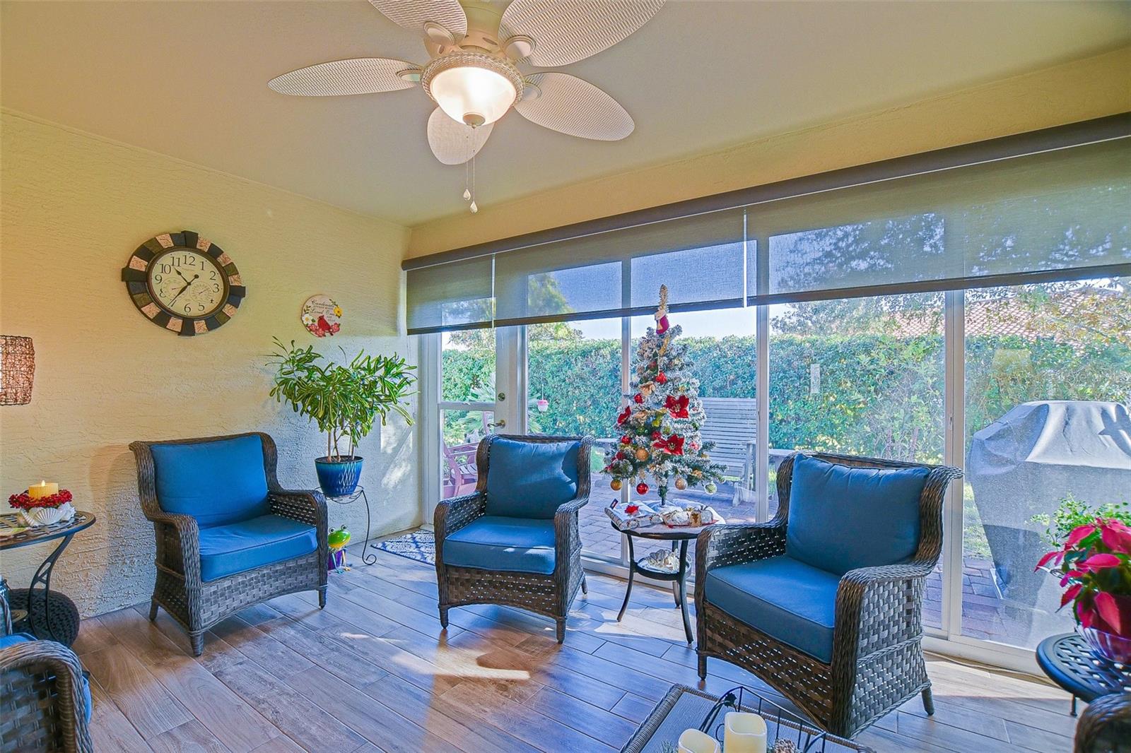 LAKESIDE LANDINGS - Residential