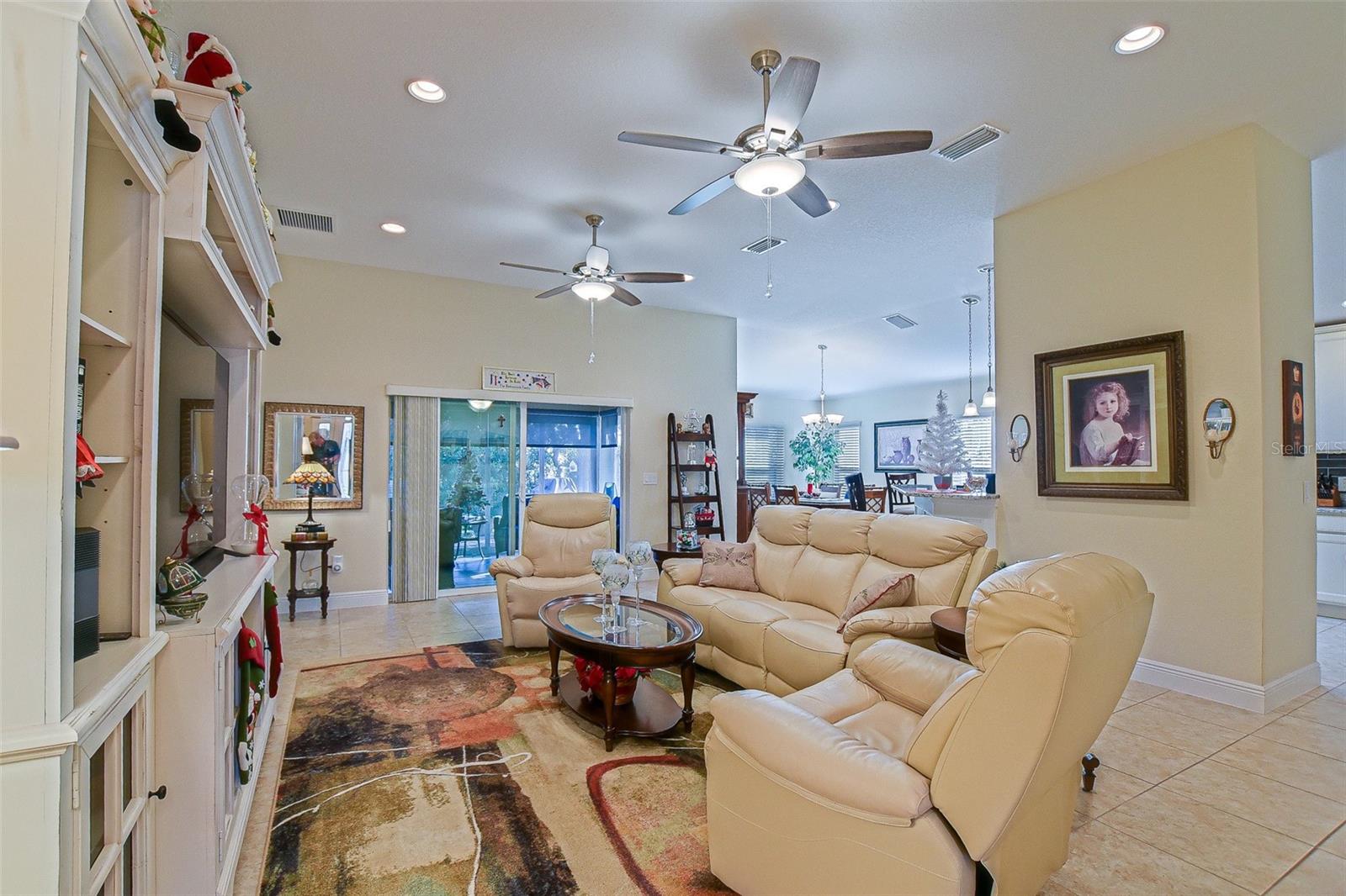 LAKESIDE LANDINGS - Residential