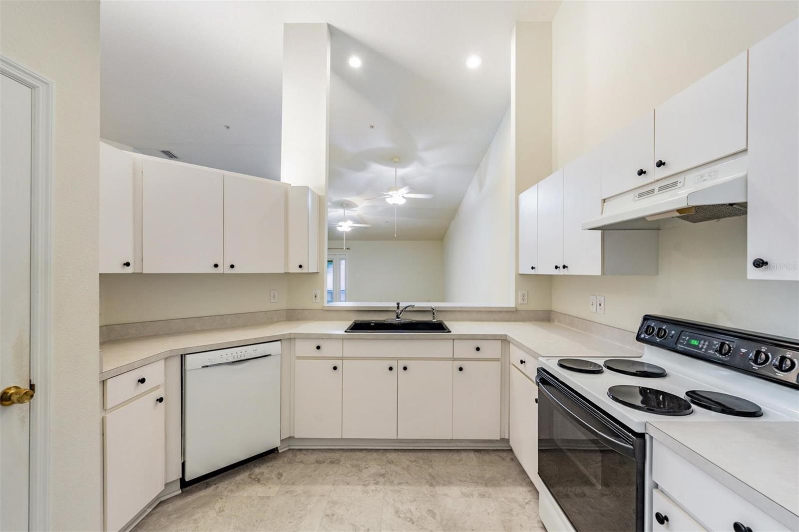 MEADOWOOD VILLAGE 9 OF MEADOWO - Residential