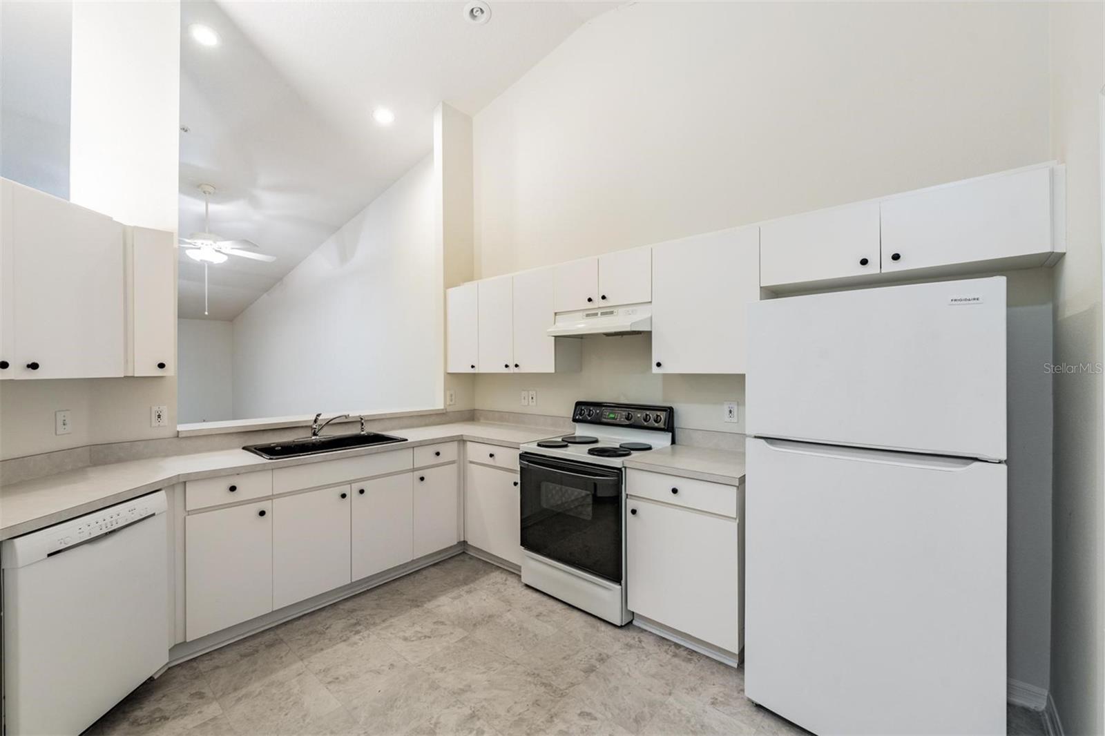 MEADOWOOD VILLAGE 9 OF MEADOWO - Residential