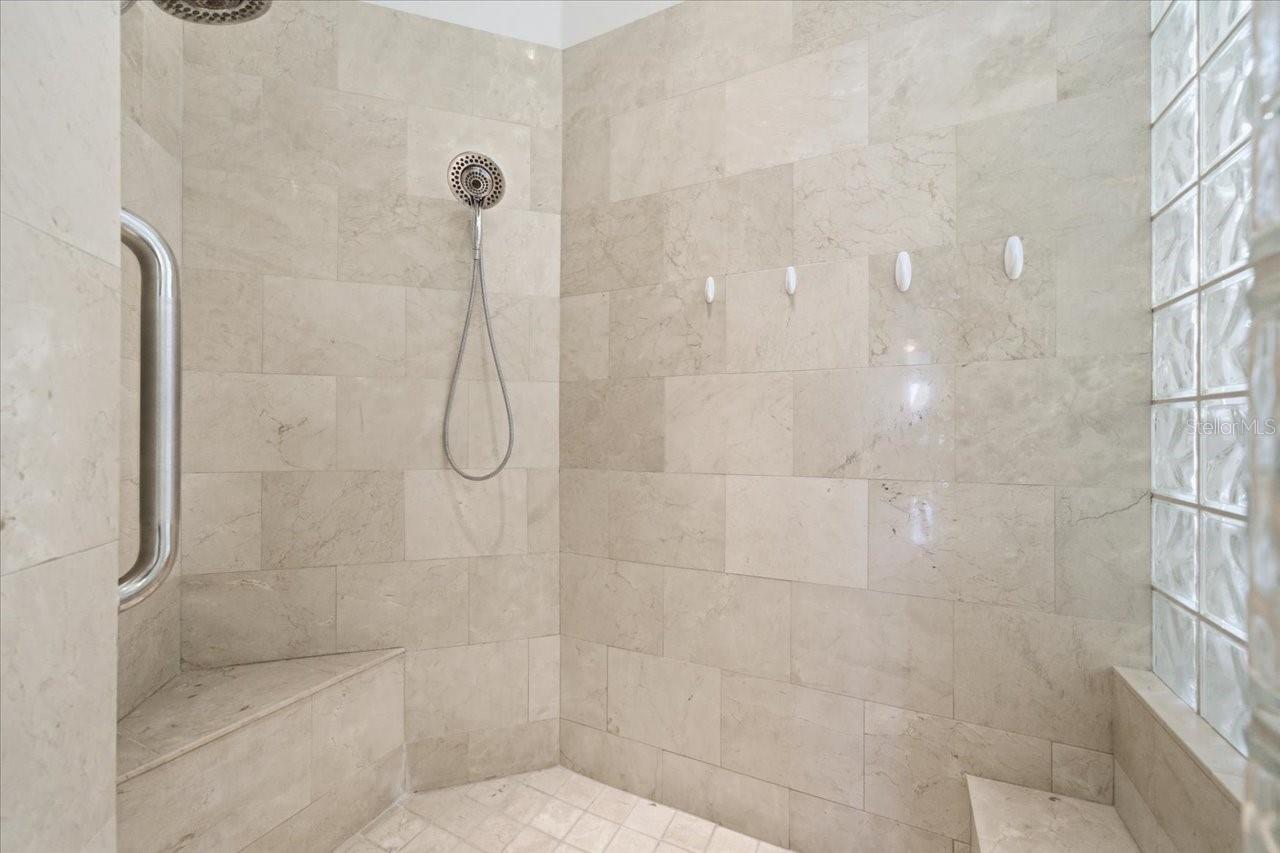 CHEVAL POLO & GOLF CL PHAS - Residential