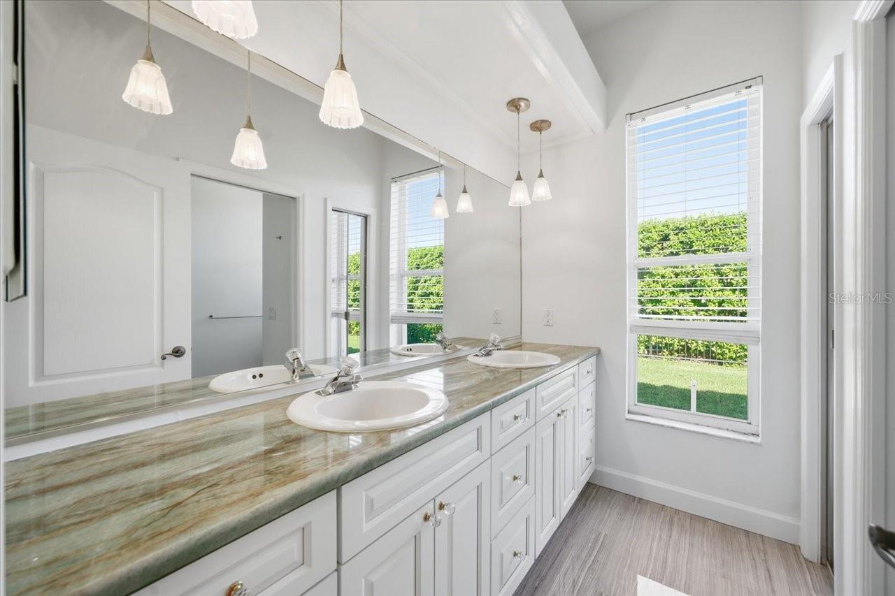 CHEVAL POLO & GOLF CL PHAS - Residential