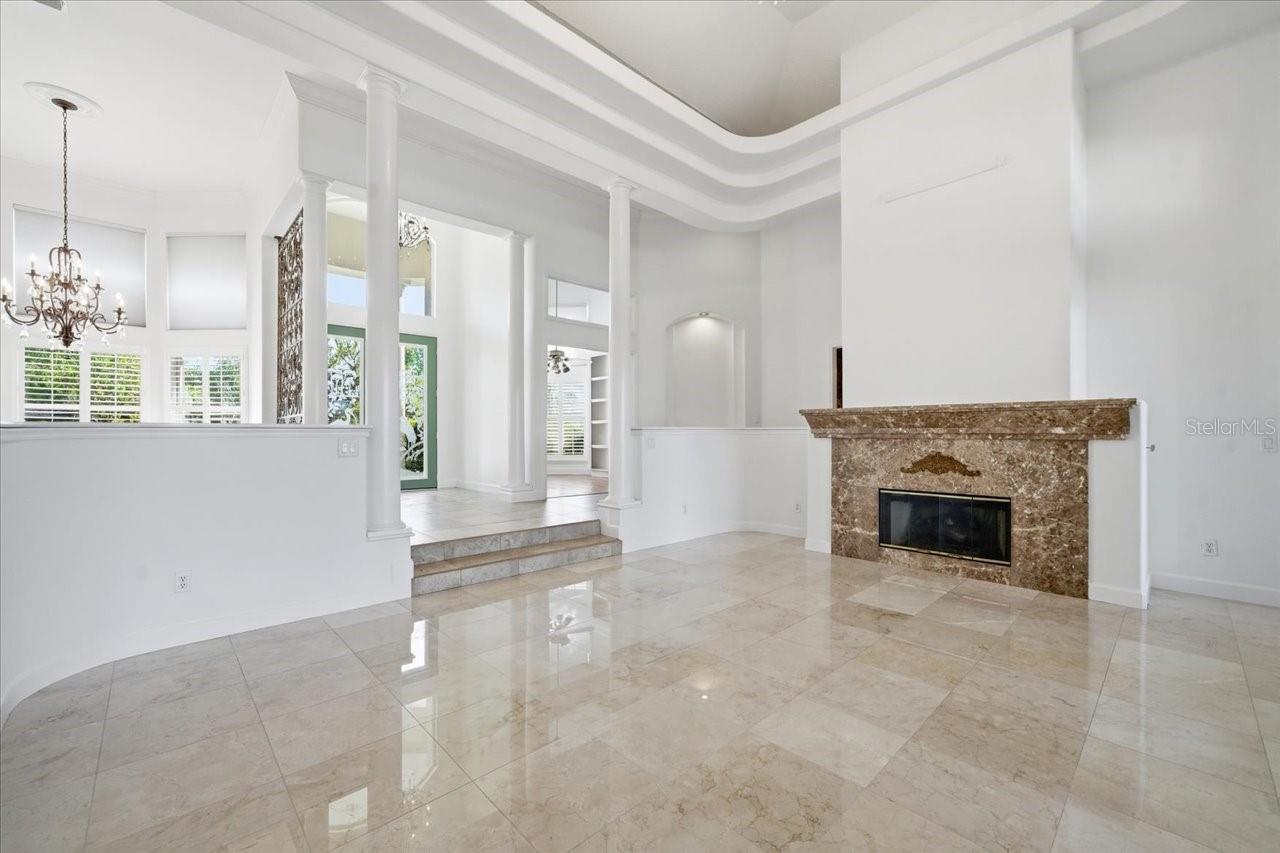 CHEVAL POLO & GOLF CL PHAS - Residential