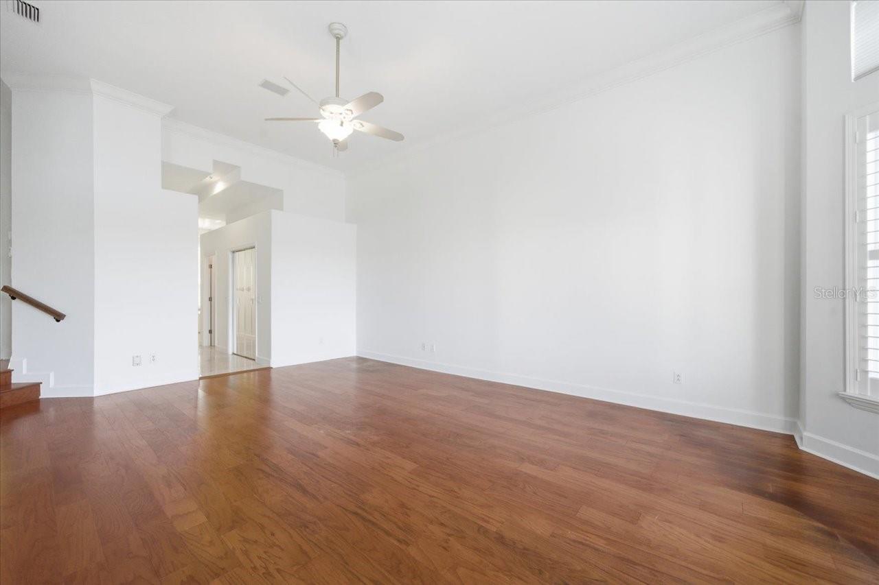 CHEVAL POLO & GOLF CL PHAS - Residential