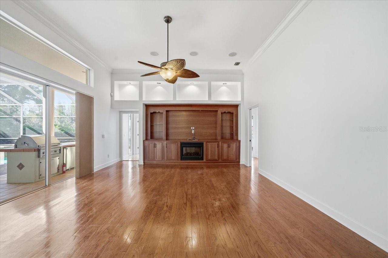 CHEVAL POLO & GOLF CL PHAS - Residential