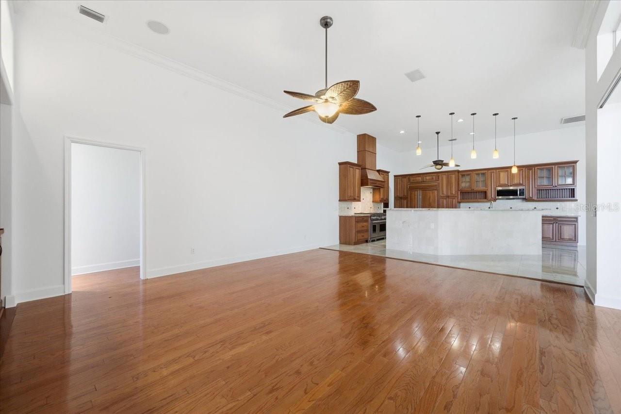 CHEVAL POLO & GOLF CL PHAS - Residential