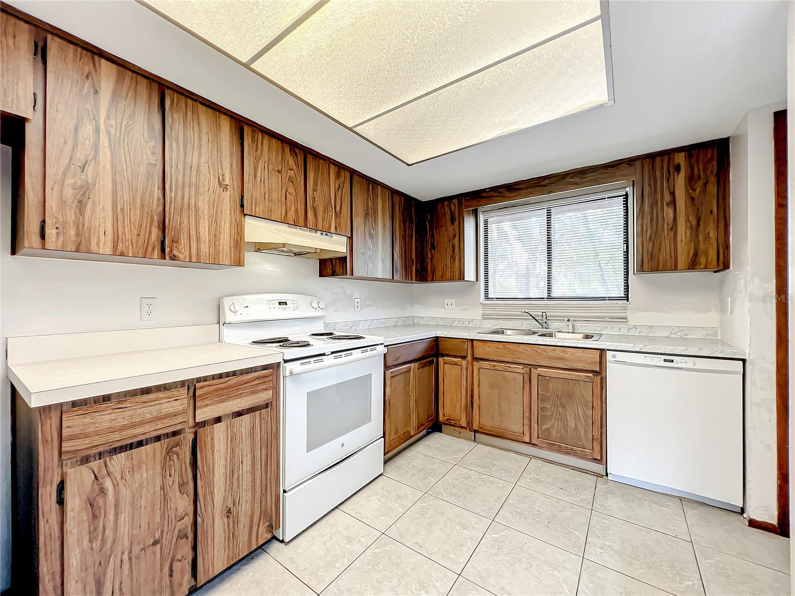 MAGNOLIA  VILLAGE UNIT 1 - Residential