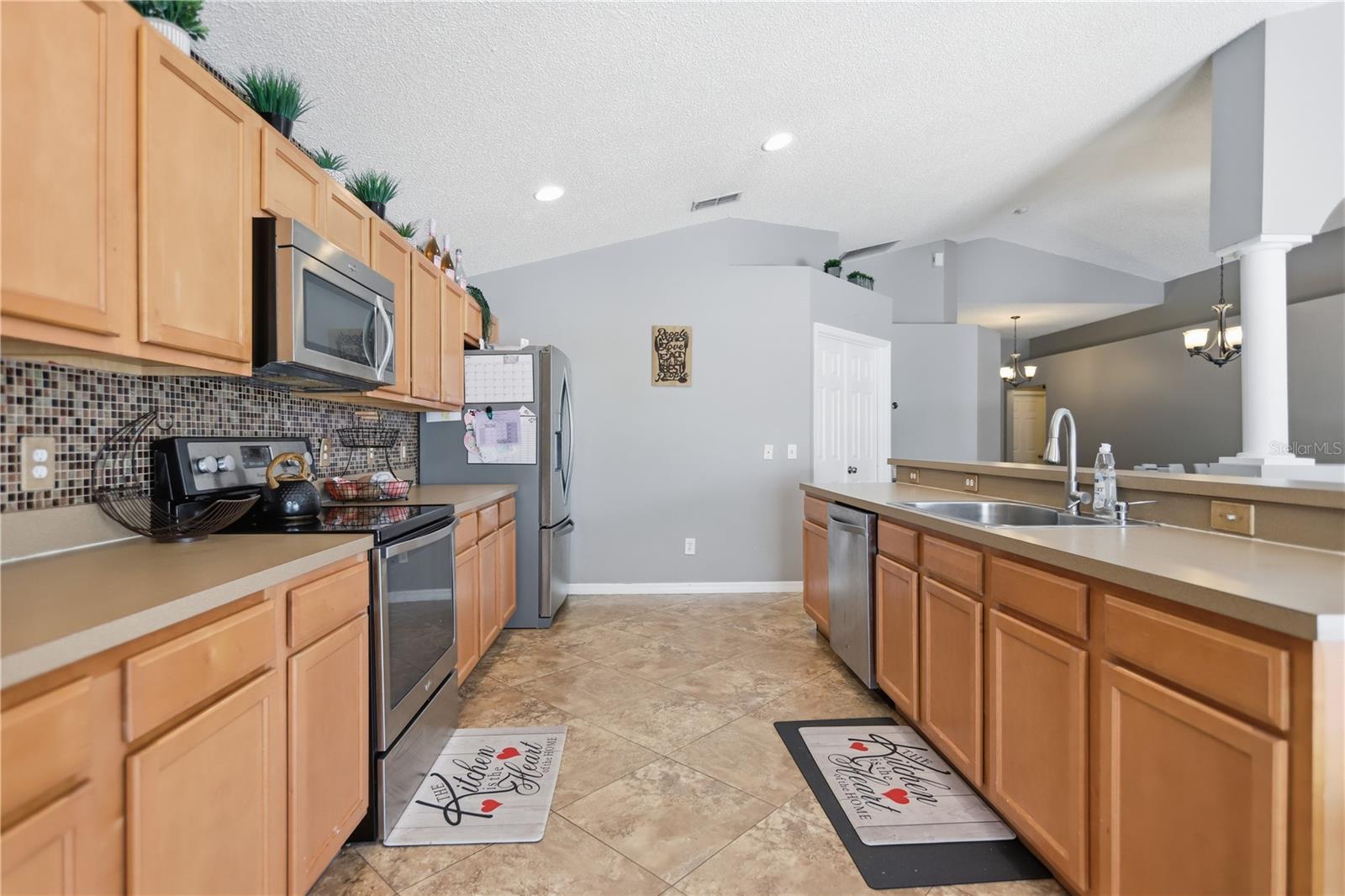 BLUE SPRINGS VILLAS - Residential