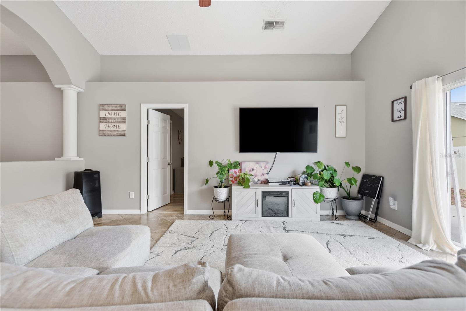 BLUE SPRINGS VILLAS - Residential