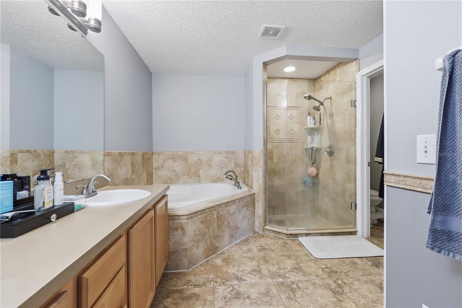 BLUE SPRINGS VILLAS - Residential