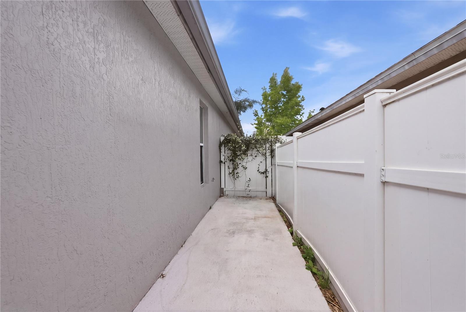 BLUE SPRINGS VILLAS - Residential
