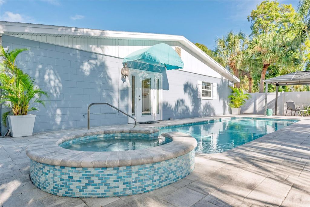 Photo of 226 81st Avenue N, St Petersburg, FL 33702 (MLS # TB8457455)